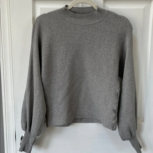 Gilli Long Sleeve Mock Neck Ribbed Knit Top Sweater Heather Grey size small - Picture 12 of 15